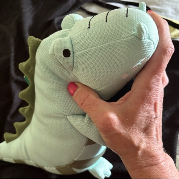 Fun Tooth fairy
milestone” LOST A TOOTH “
alligator to hold money or Keepsakes - Picture 7 of 8